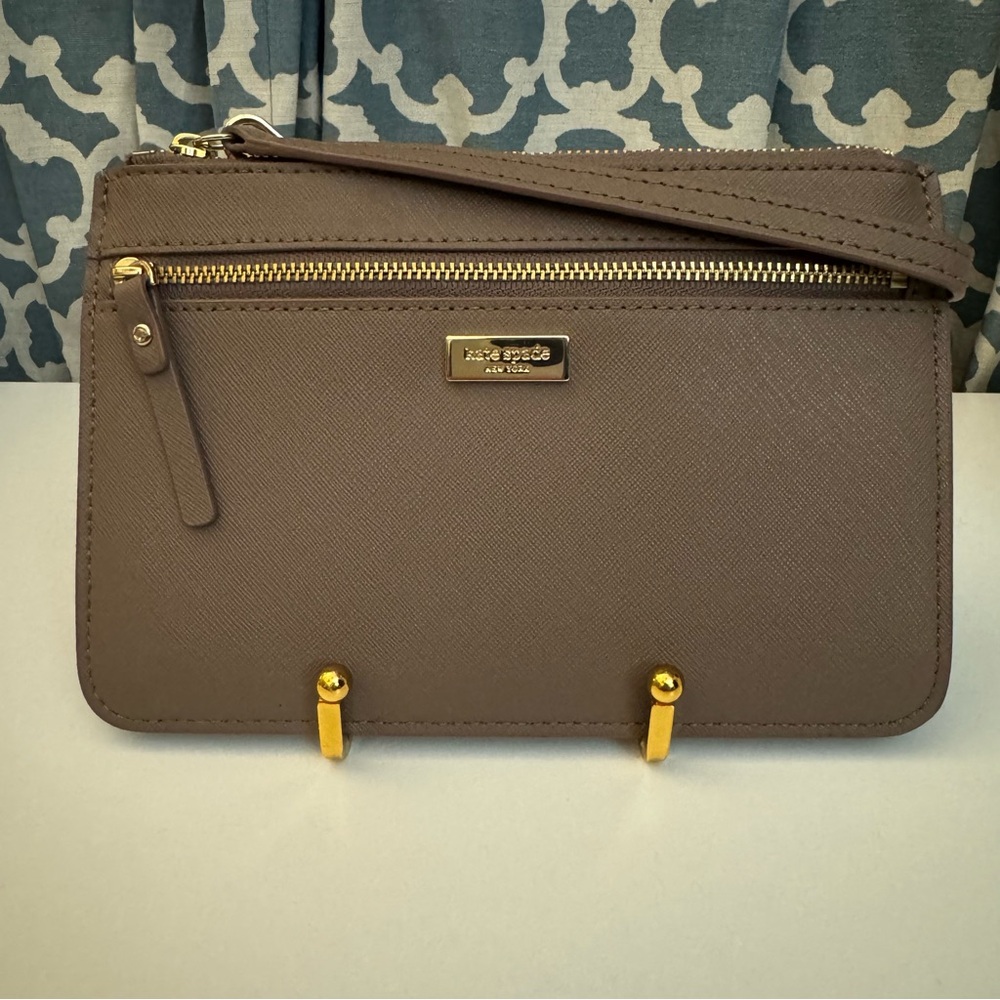 EUC Kate Spade Tinie Laurel Way Leather Wristlet - Mauve
